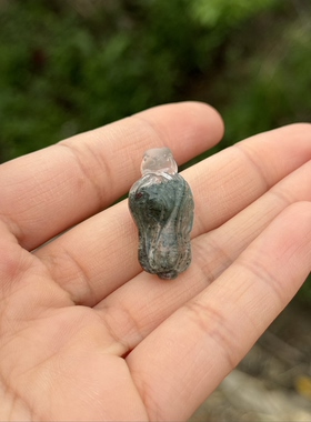 天然绿幽灵俏色兔兔爱白菜我自己手雕的可坠可摆