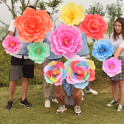 Танцевальные реквизиты цветы маленькие дети танцующие выступления ручные цветочные игроки держат цветочные цветы пиона, чтобы исполнить опоры цветочные квадратные танцы