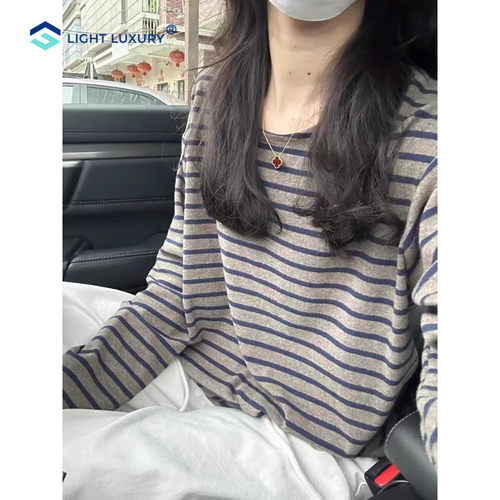 显瘦圆领条纹长袖t恤女2025新款简约休闲宽松内搭打底衫柔软上衣 - 图0