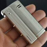 Старомодная ретро ветрозащитная зажигалка на керосине