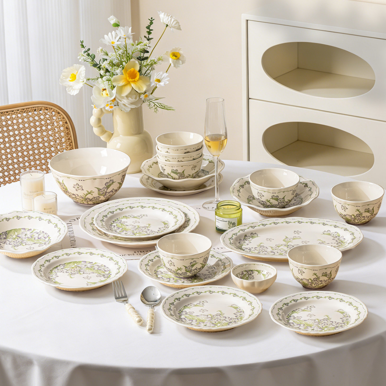 碗家用2026新款高颜值釉下彩碗盘餐具套装法式田园风陶瓷碗碟碗筷