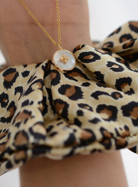 主推！美产14k包金复古优雅白蝶贝吊坠锁骨链 创意百搭项链女礼物