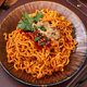 ໂຖປັດສະວະດຽວກັນຂອງ noodles ໄຂ່ແດງເກືອແລະ noodles roe ກະປູ.