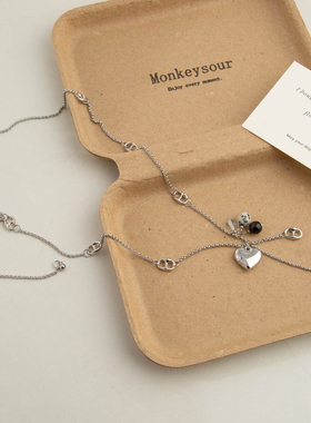 猪鼻子链条长款抽拉爱心锁骨链