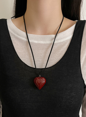 韩国博主同款爱心吊坠项链女2024新款简约毛衣链小众设计感配饰潮