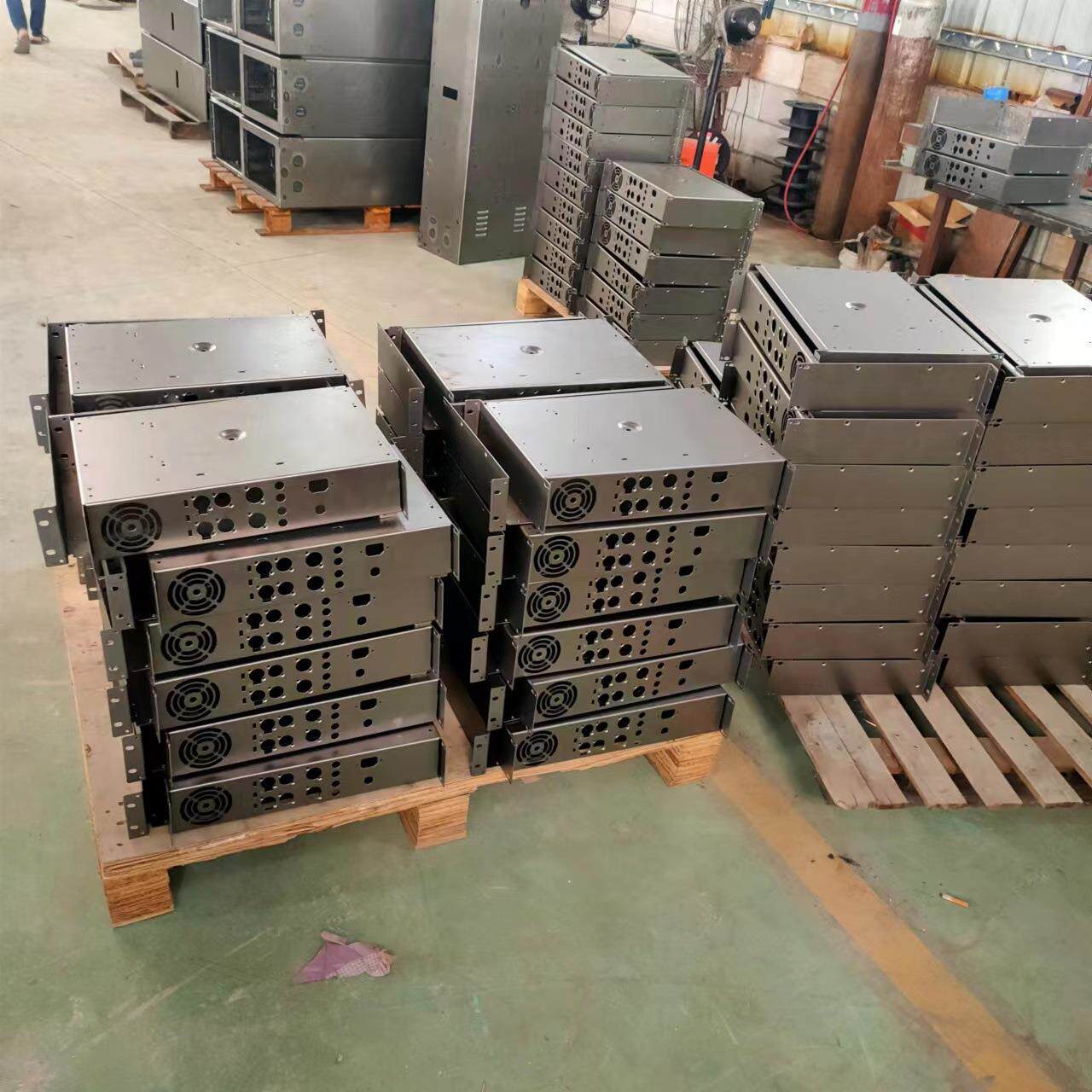 Manufacturer of sheet metal power supply chassis shell processing equipment sheet metal shell beauty instrument shell processing
