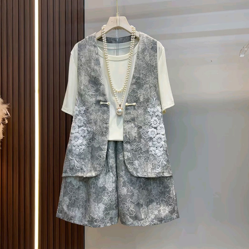 新中式大码女装2025夏季新款国风盘扣提花马甲短袖小衫裤子三件套,淘宝优惠券,粉丝福利购,淘宝优惠卷