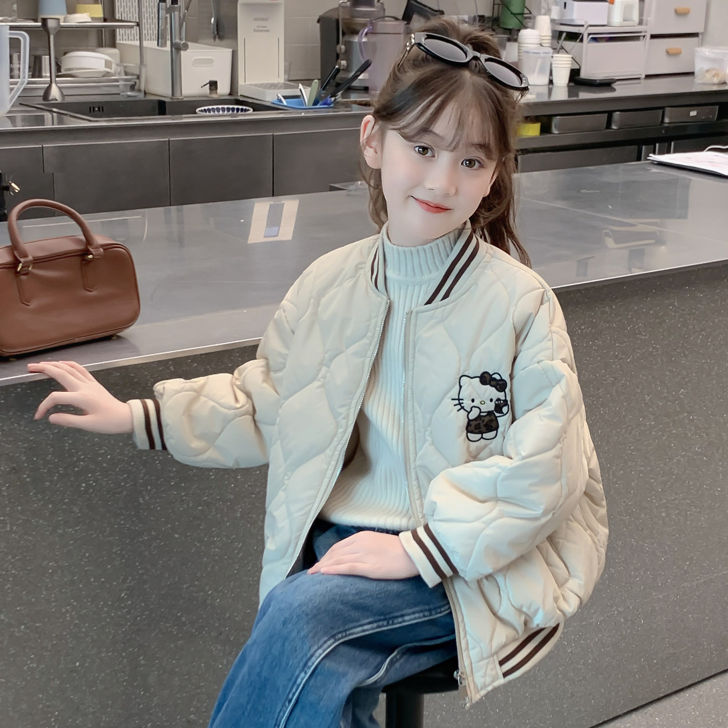 女童外套2025新款秋冬款儿童网红洋气时髦夹棉加厚冬装棒球服上衣,淘宝优惠券,粉丝福利购,淘宝优惠卷