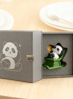 可爱熊猫树脂桌面摆件礼盒装