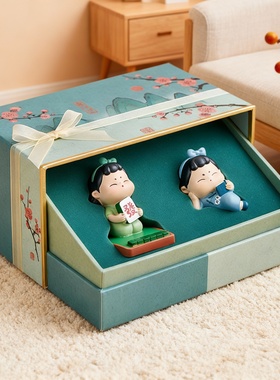 国潮人物树脂桌面摆件礼盒生日款