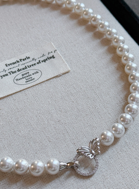 圆环蝴蝶扣珍珠项链女2025新款爆款轻奢小众高级感颈链澳白锁骨链