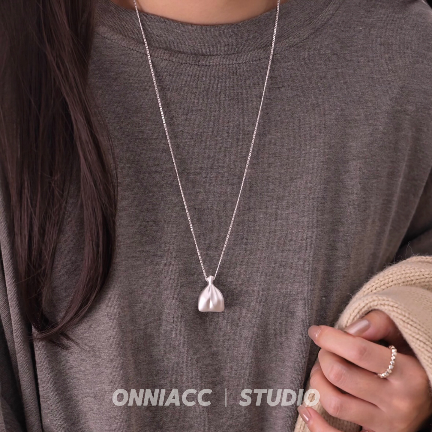 钱袋子福袋吊坠项链女长款毛衣链纯银配饰秋冬高级感轻奢小众简约 - 图3