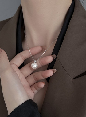 王妃珍珠项链戴妃女轻奢小吊坠众设计感颈链满天星珍珠项链