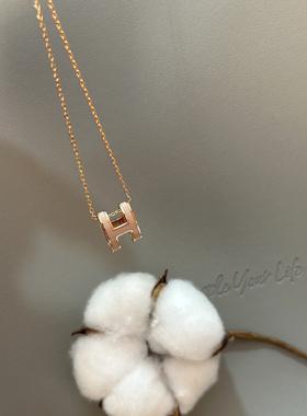 字母H项链女轻奢高级感爆款锁骨链高品质珐琅奶茶色白色经典百搭