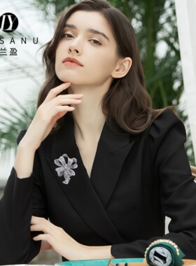 兰盈时尚巴洛克蝴蝶结胸针女