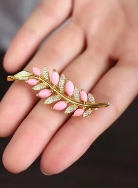 女皇贝胸针两用款工艺精湛吊坠