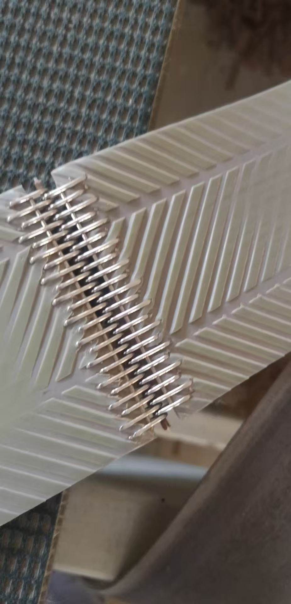 PVC鱼骨纹输送带 白灰色强摩擦花纹木工机械防滑专用传送带皮带,淘宝优惠券,粉丝福利购,淘宝优惠卷