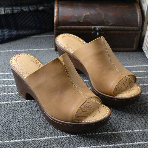 Внешняя торговля уникальной женской обувью, толсторотой женской литературно-художественной европейской и американской стилистикой.