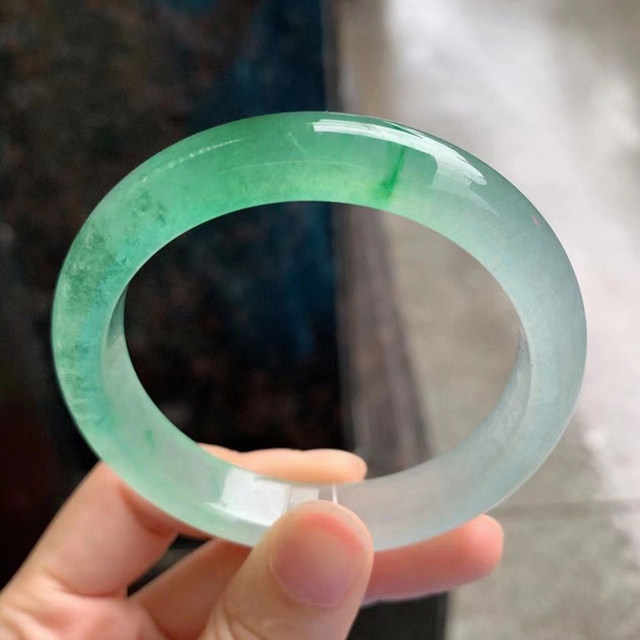 Burmese Lady Cui Jade Tiancheng A goods natural ice type yellow jade concubine jade bracelet for women live broadcast special shooting