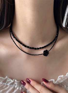 复古名媛风黑色玫瑰花串珠项链