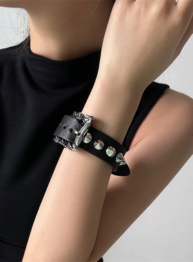 复古朋克辣妹风皮质铆钉手链