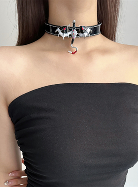 红色皮革飞龙项圈女choker