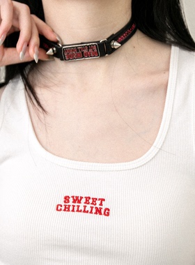 朋克风黑红字母铆钉牛皮项圈项链