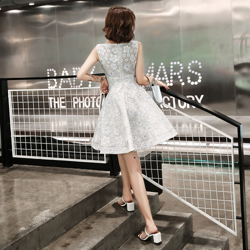 Короткое вечернее платье, коллекция 2023