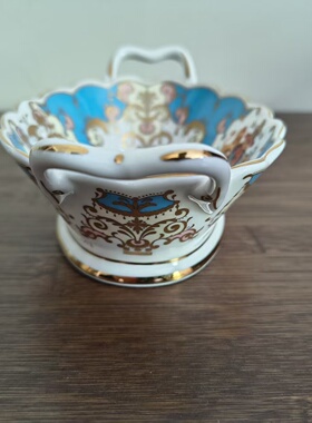 The Royal Collection 2002年 英国皇家女王金禧描金双耳收藏座盘