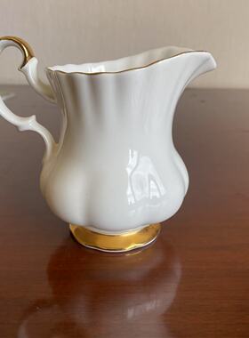 Royal Albert 皇家阿尔伯特 ValDor 黄金谷仙女英国骨瓷奶壶 奶杯