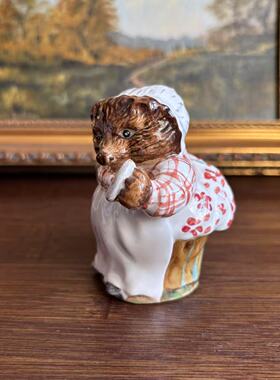 Beswick 贝斯维克 Beatrix Potter's 彼得兔系列刺猬大婶瓷偶摆件