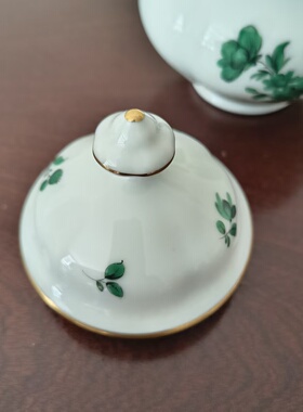 Augarten Vienna 奥格腾 维也纳 玛丽亚皇后之花绿色玫瑰瓷罐摆件