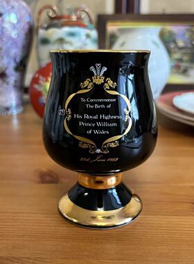 Prinknash Pottery 1982年 英国威廉王子生日纪念杯 鎏金钴蓝酒杯