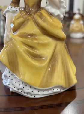 Royal Doulton 皇家道尔顿 1968年 Sandra桑德拉西洋收藏瓷偶摆件