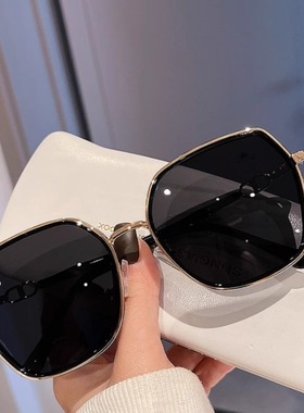夏季米白色墨镜女防紫外线新款潮大脸显瘦开车太阳镜高级感偏光镜
