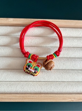 婴儿童小孩红绳手链防惊吓编织虎头猪精骨桃篮手链宝宝手绳压惊