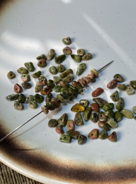 天然花绿石3*5mm有孔碎石手工diy串珠子手链项链饰品配件材料S199