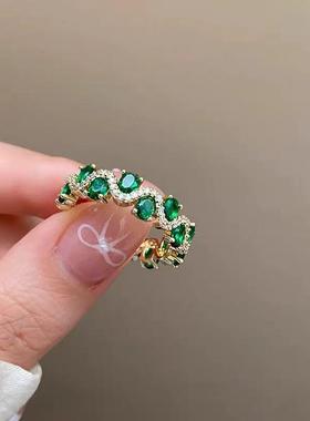 祖母绿锆石戒指女小众设计指环2024新款爆款轻奢高级感食指开口戒