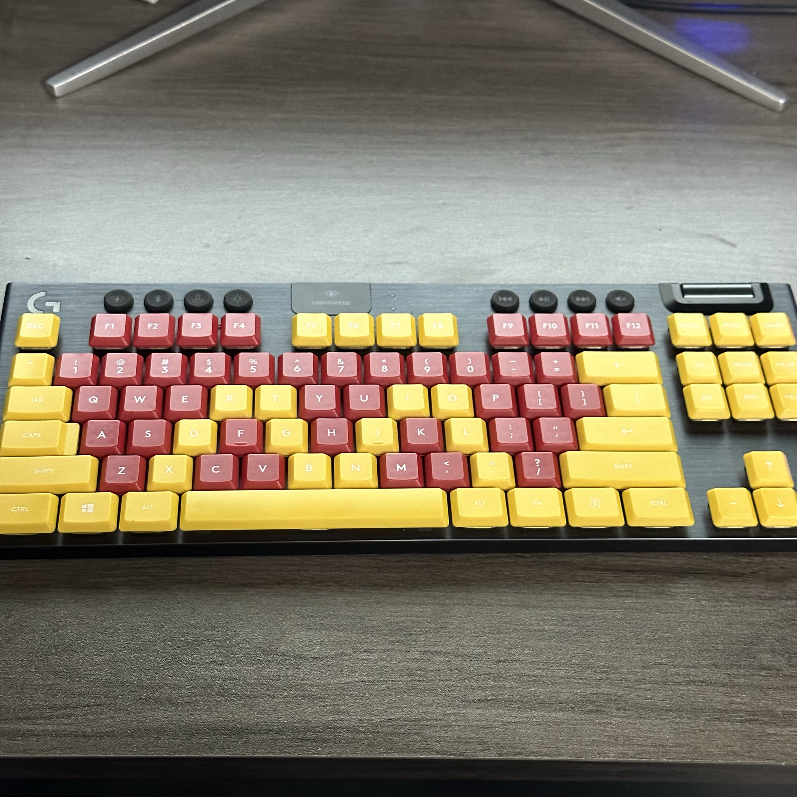 G913 PBT键帽 罗技G913TKL G813 G915 G915TKL PBT黑白透明键帽 - 图2