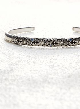 Apt 26SS 复古雕刻手镯