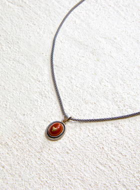 Apt 2025AW 黑玛瑙红纹石蓝玉吊坠项链