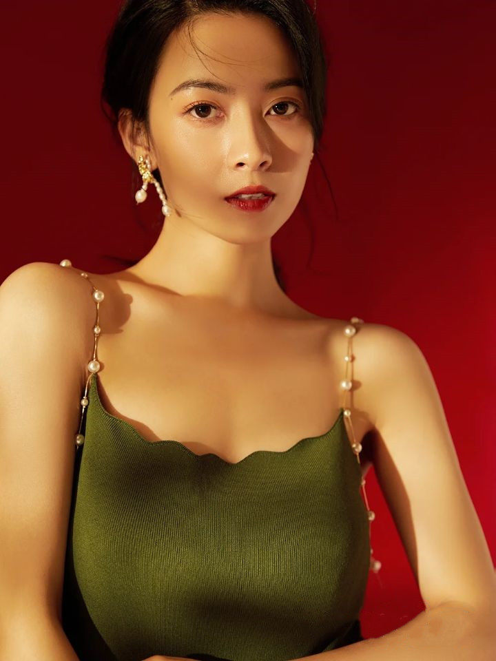 2021新款孕妇拍照针织绿色吊带裙 蝶夏尔影楼服装