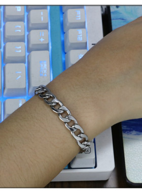 欧美款原宿发型师纯色钛钢手链