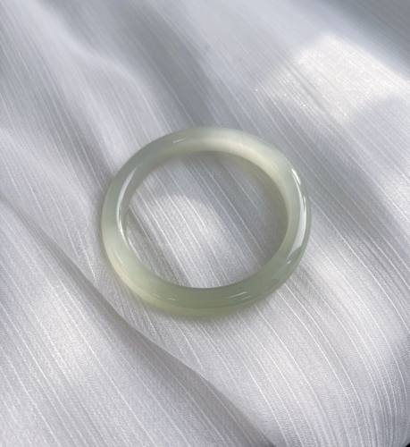 新疆和田玉平替阿富汗冰晴底玉镯子正圈天然手镯气质油润玛瑙玉髓 - 图0