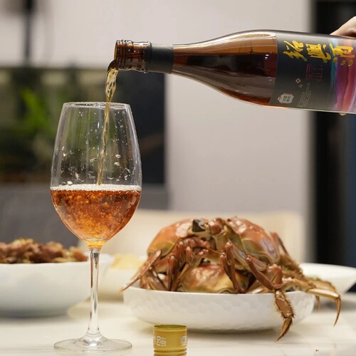 绍兴黄酒2015年冬酿花雕酒无焦糖色十年陈糯米酒640mlx2瓶出口酒 - 图1
