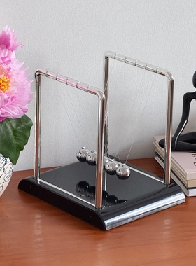 引力撞球高级感解压摆件