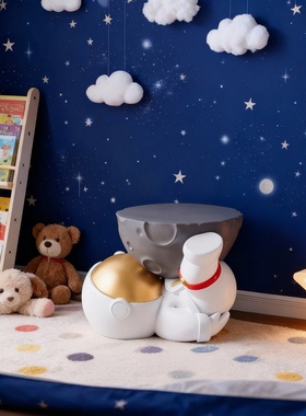 卡通宇航员儿童房装饰摆件