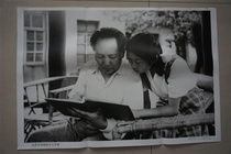 Nostalgic old prints of the great man and his daughter Li Min