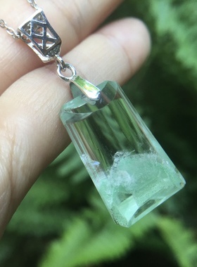 少女款青幽灵金字塔吊坠甜美风