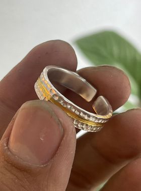 手工定制足银贴金锤纹戒指